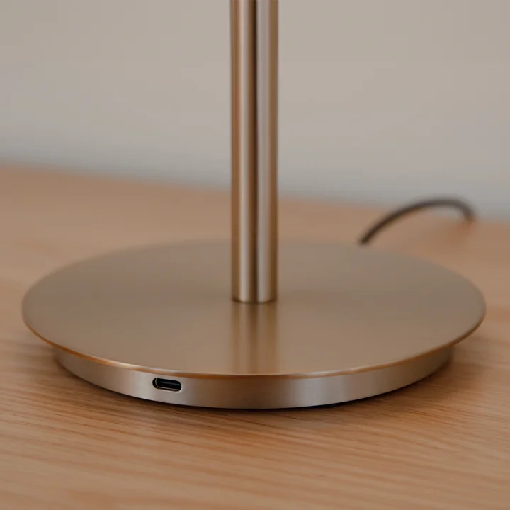 Umage - Audrey LED Tischleuchte, Messing