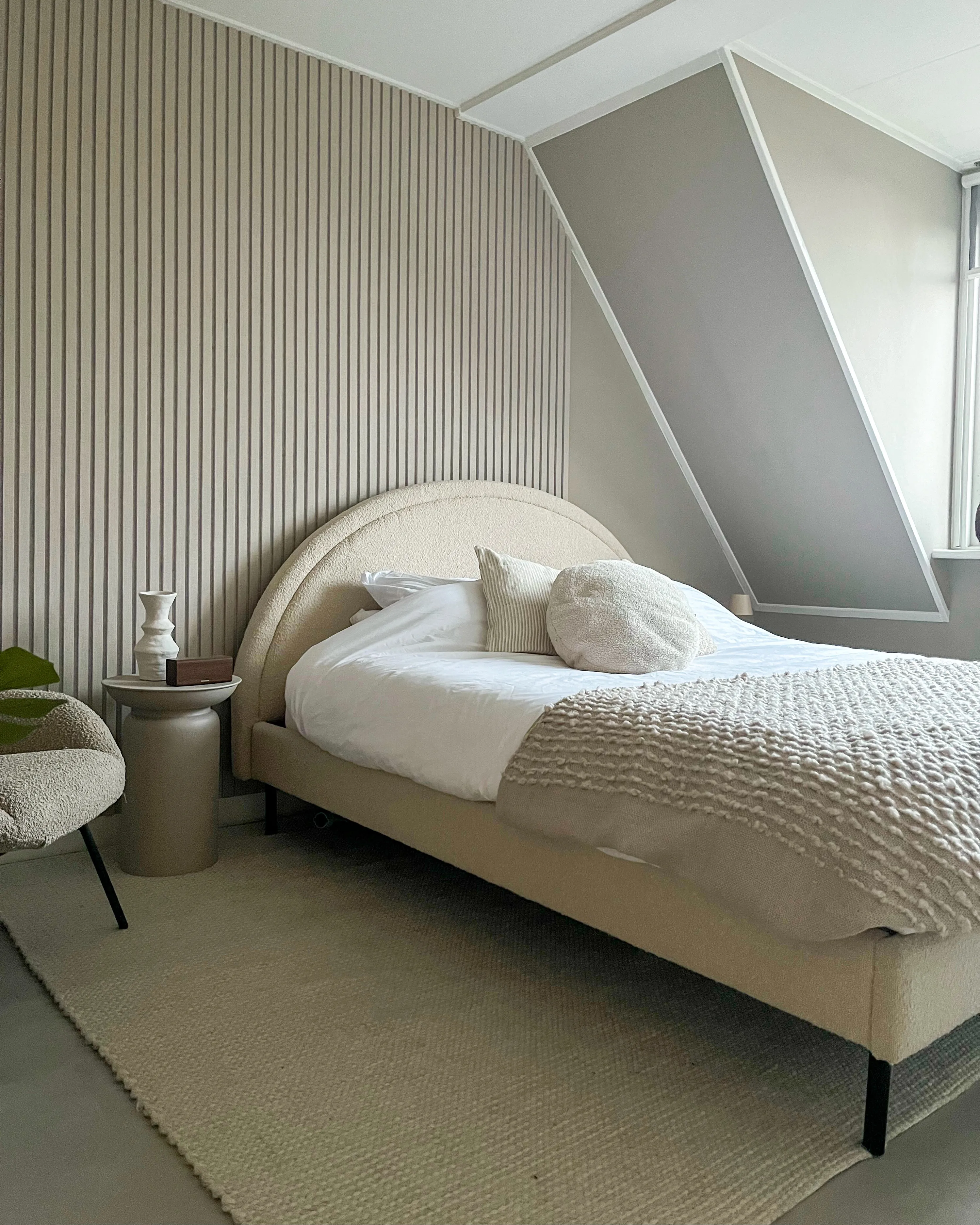 Bed Bouclé MARGUT 180 x 200 cm Beige