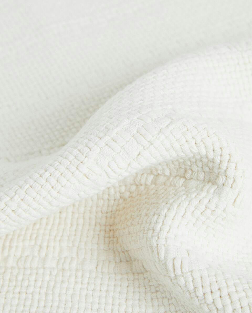 TAPETE DE BANHEIRO ANTIDERRAPANTE COM DESIGN DE TRELIÇA