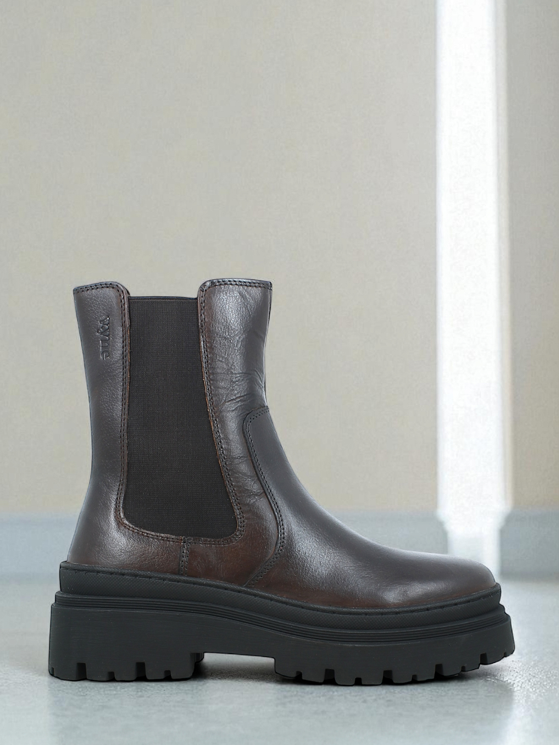 VYNE Portimao Leather Chelsea Boots Brown