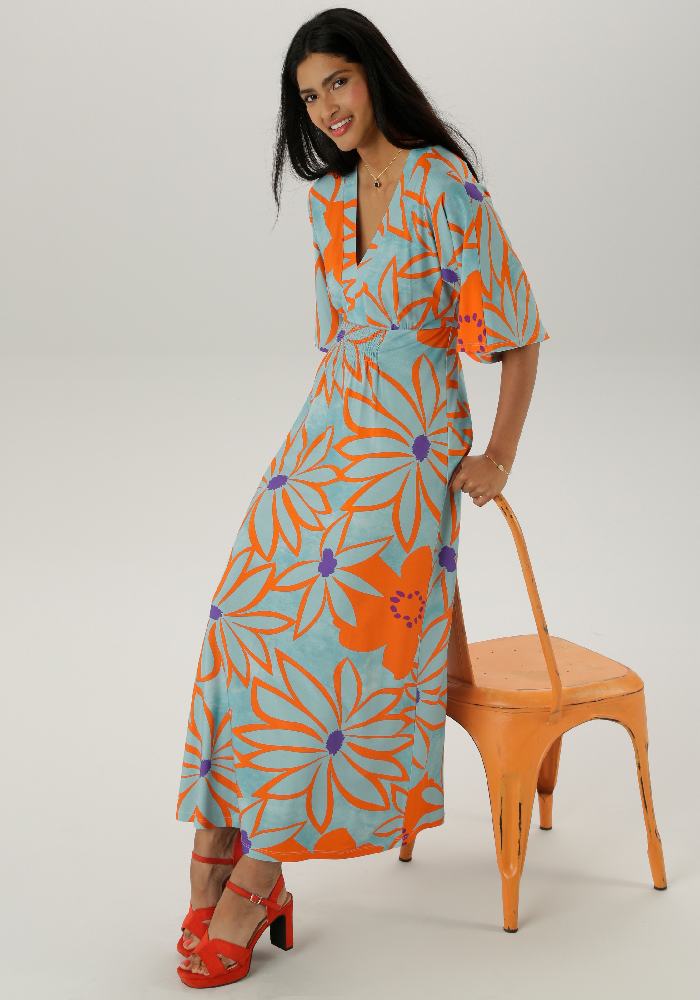 Aniston SELECTED Maxikleid mit weiten, 3/4-langen Ärmeln