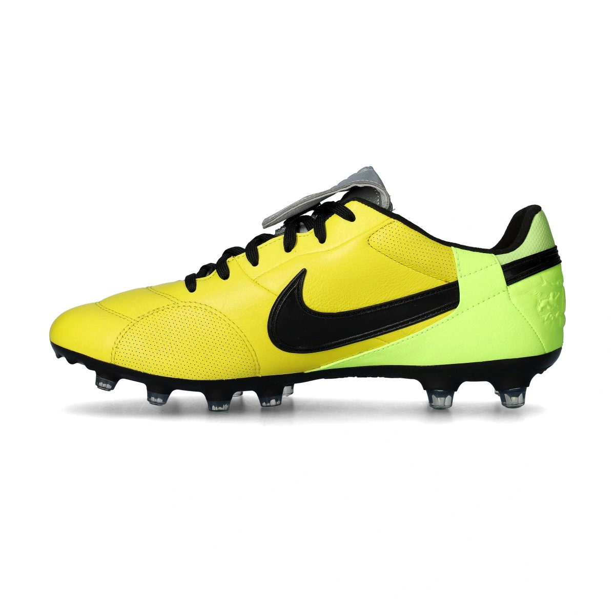 Chuteira Nike Premier III FG