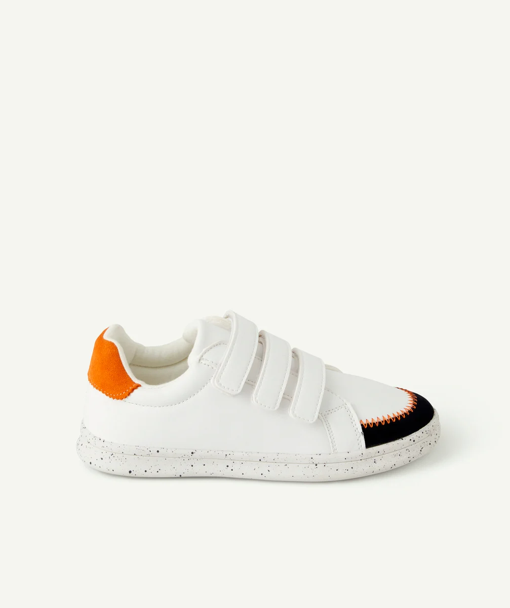 BASKETS GARÇON BLANCHES À SCRATCH AVEC DÉTAILS ORANGE