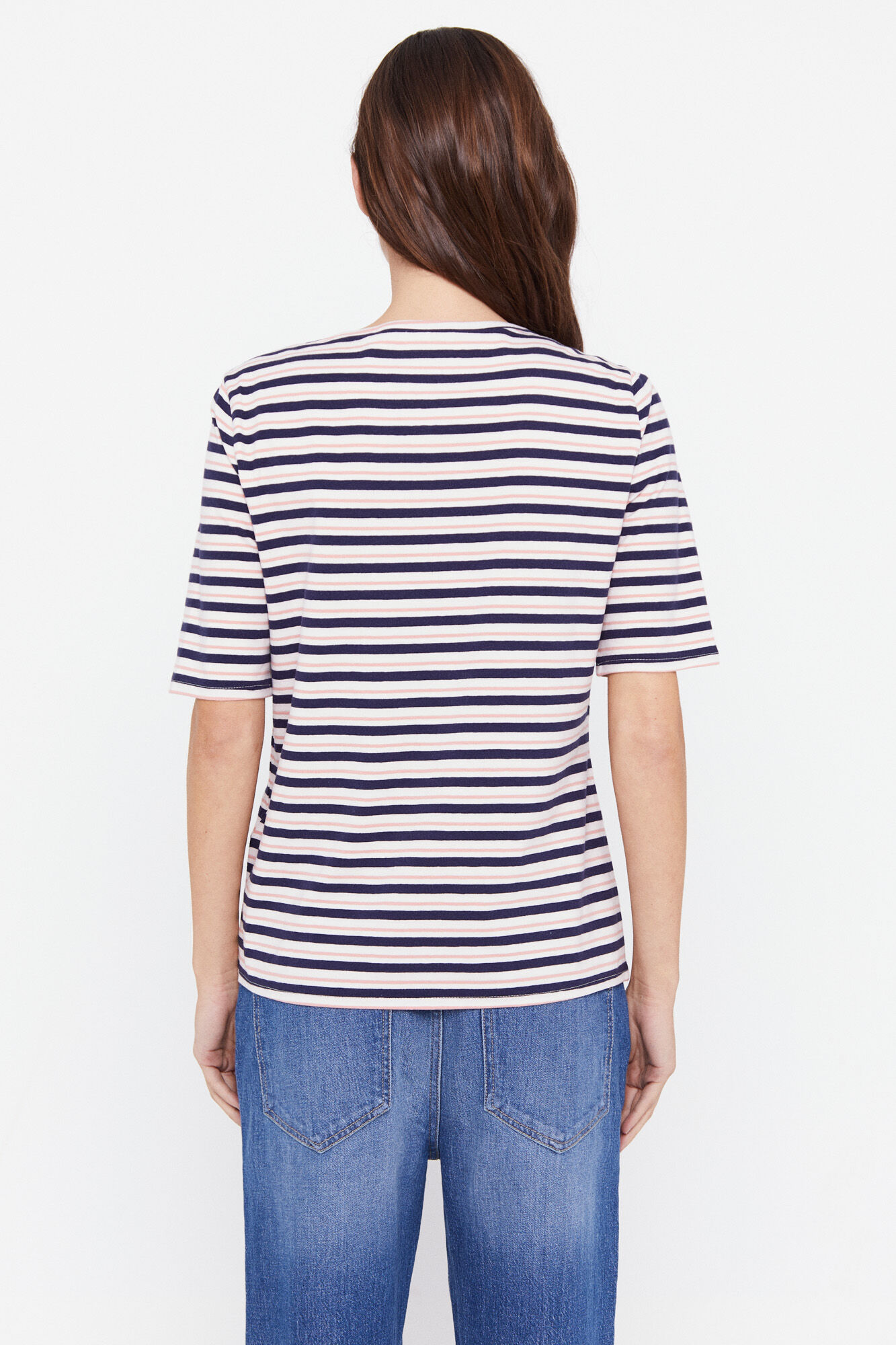 Camiseta básica com decote canoa - Estampa branca