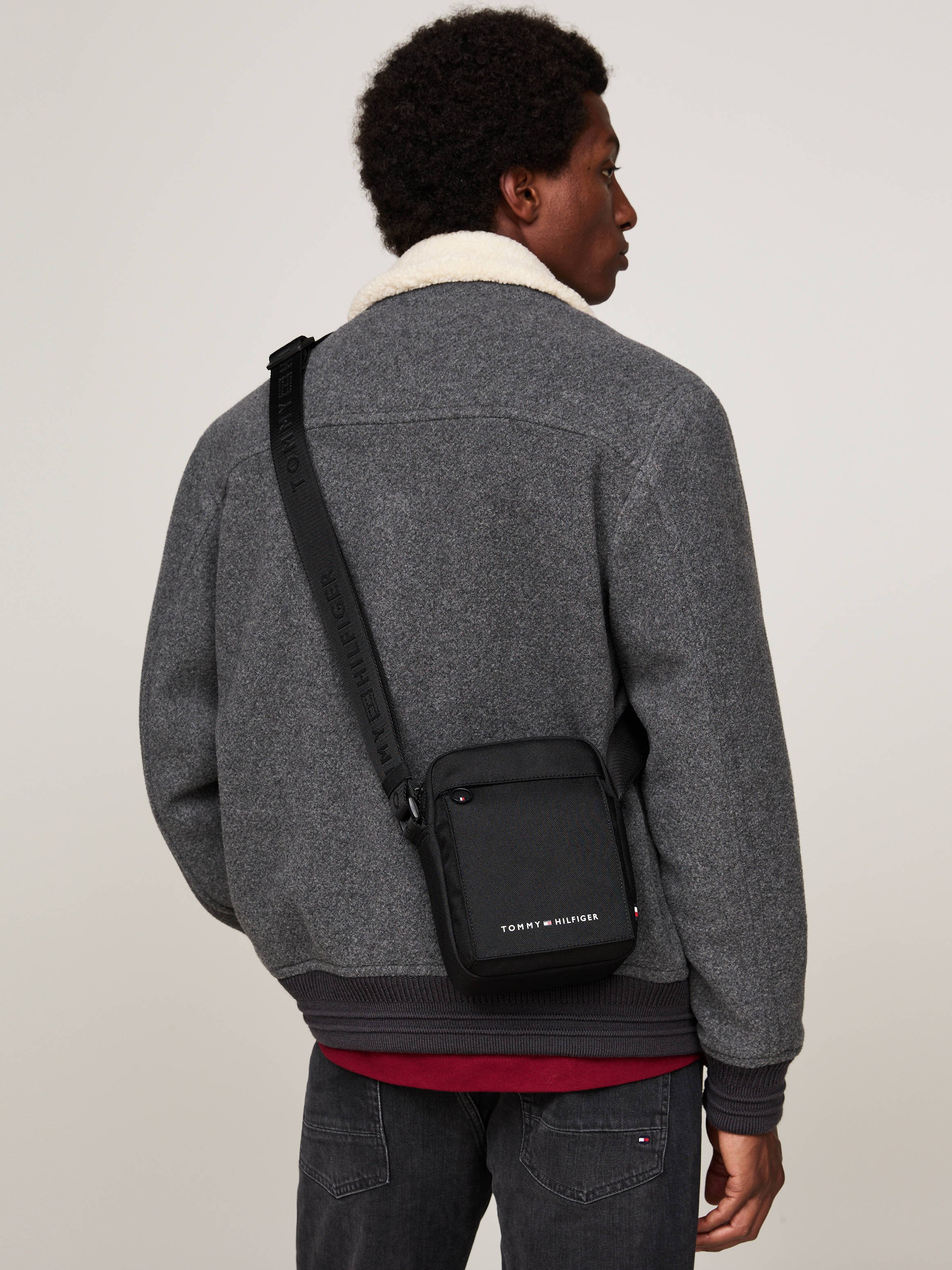 Tommy Hilfiger schoudertas TH Element zwart
