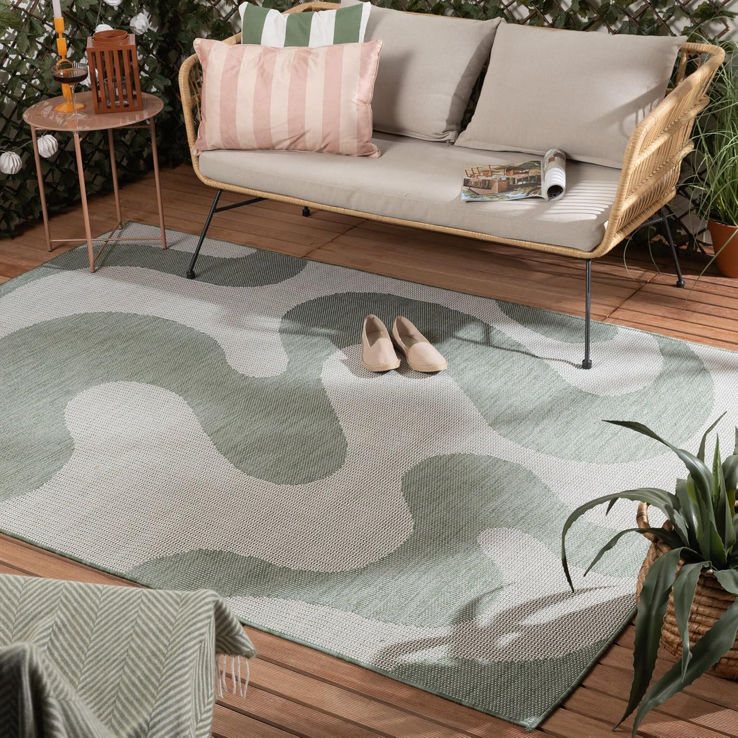 FRAAI | Home & Living In- & Outdoor Teppich - Summer Swirl Grün - Wetterfest - Polypropylen - Flachgewebe - Balkon, Garten/Terrasse, Wintergarten - Terrasse - Rug