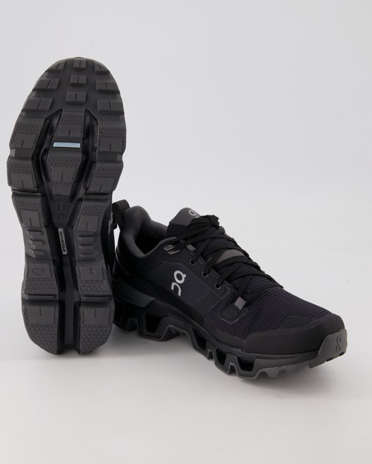 ON Running Cloudwander Waterproof Sneaker in Schwarz