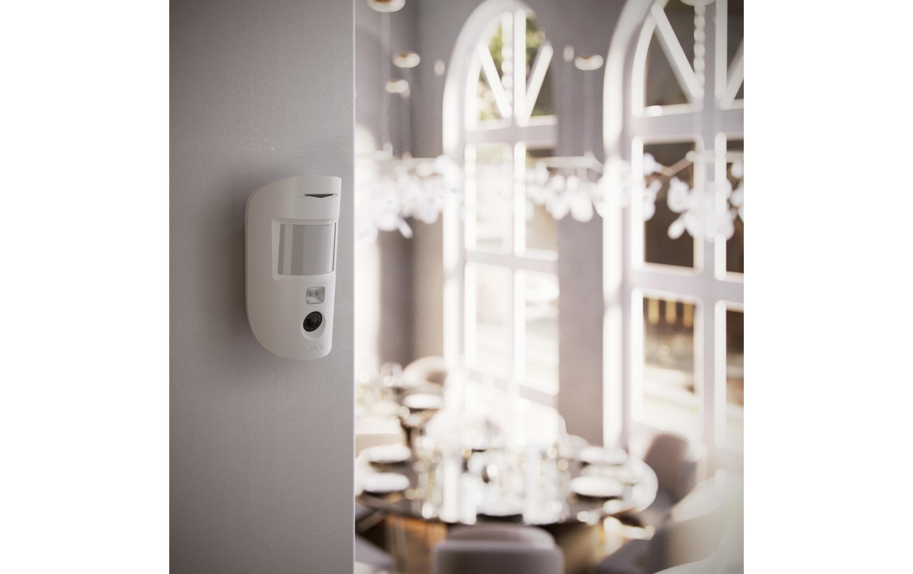 Baseline MotionCam Jeweller Weiss<br>Kabelloser IR-Bewegungsmelder mit Funktion «Foto nach Alarm»