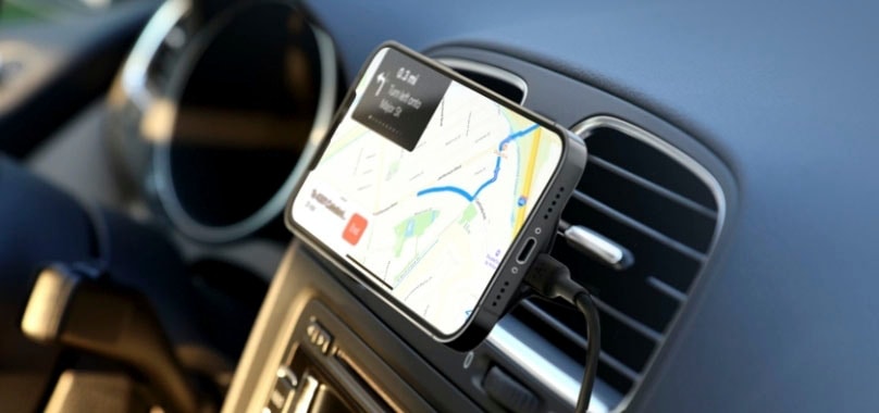Belkin Smartphone-Halterung »magnetische 10 Watt Kfz-Halterung mit Ladefunktion« 1 Stk. tlg. MagSafe kompatibel für iPhone Serie 12/13/14/15, incl. Kfz-Ladegerät