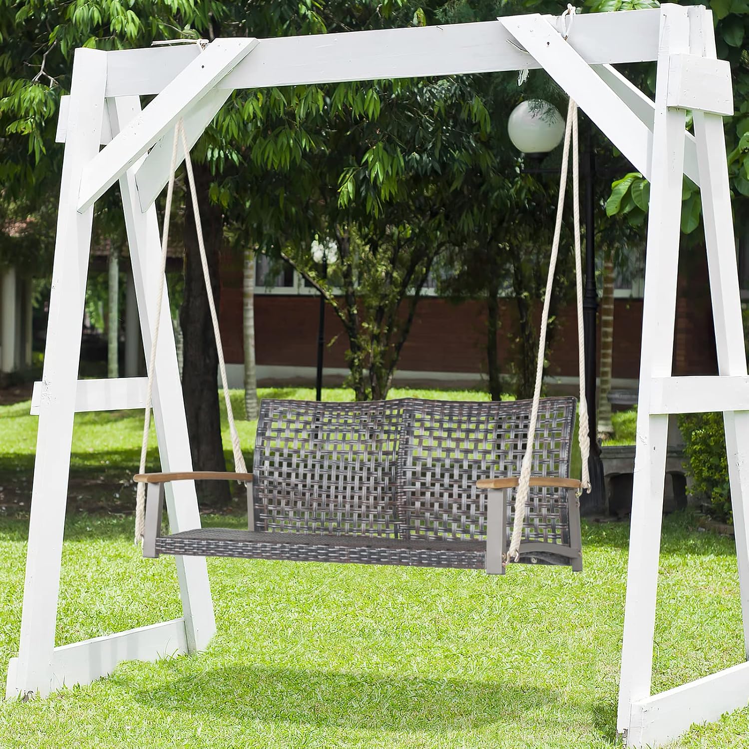 COSTWAY Schaukelbank 2-Sitzer, Hängebank PE-Rattan, Gartenschaukel zum Aufhängen, Hollywoodschaukel mit Akazienholz-Armlehnen, 360 kg Belastbarkeit, Schaukel für Terrasse & Garten & Balkon