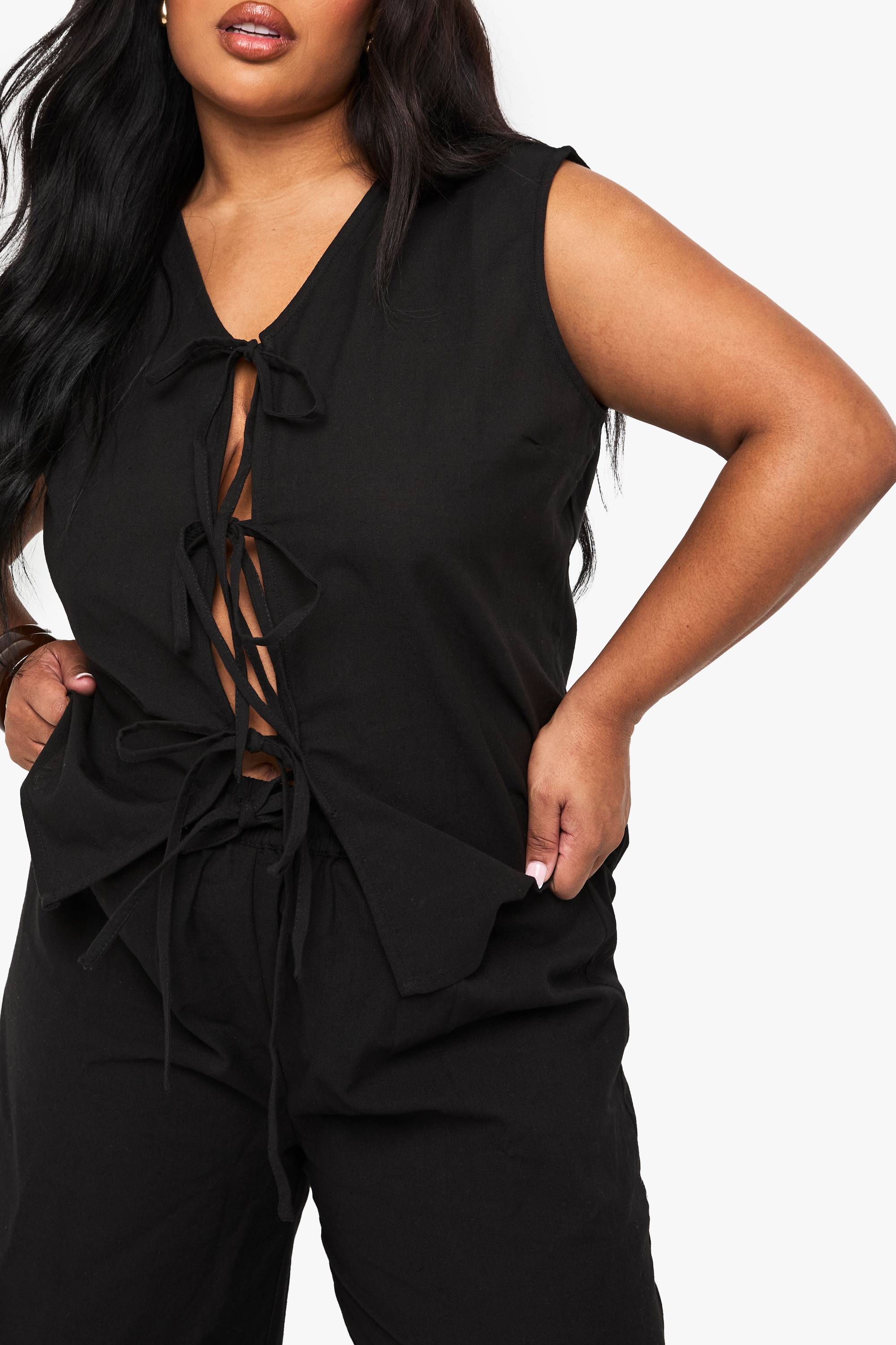 boohoo Ensemble Grande Taille Haut Sans Manches À Nœud Frontal Et Pantalon Taille Paperbag