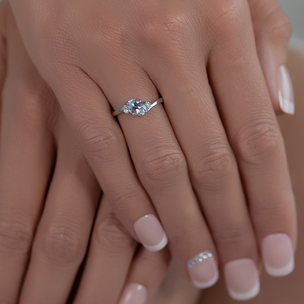 Bague ADEN Or 585 Blanc Aigue-Marine et diamants 1.58grs