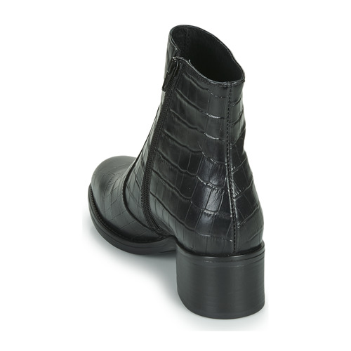 Betty London - NOUME - Noir