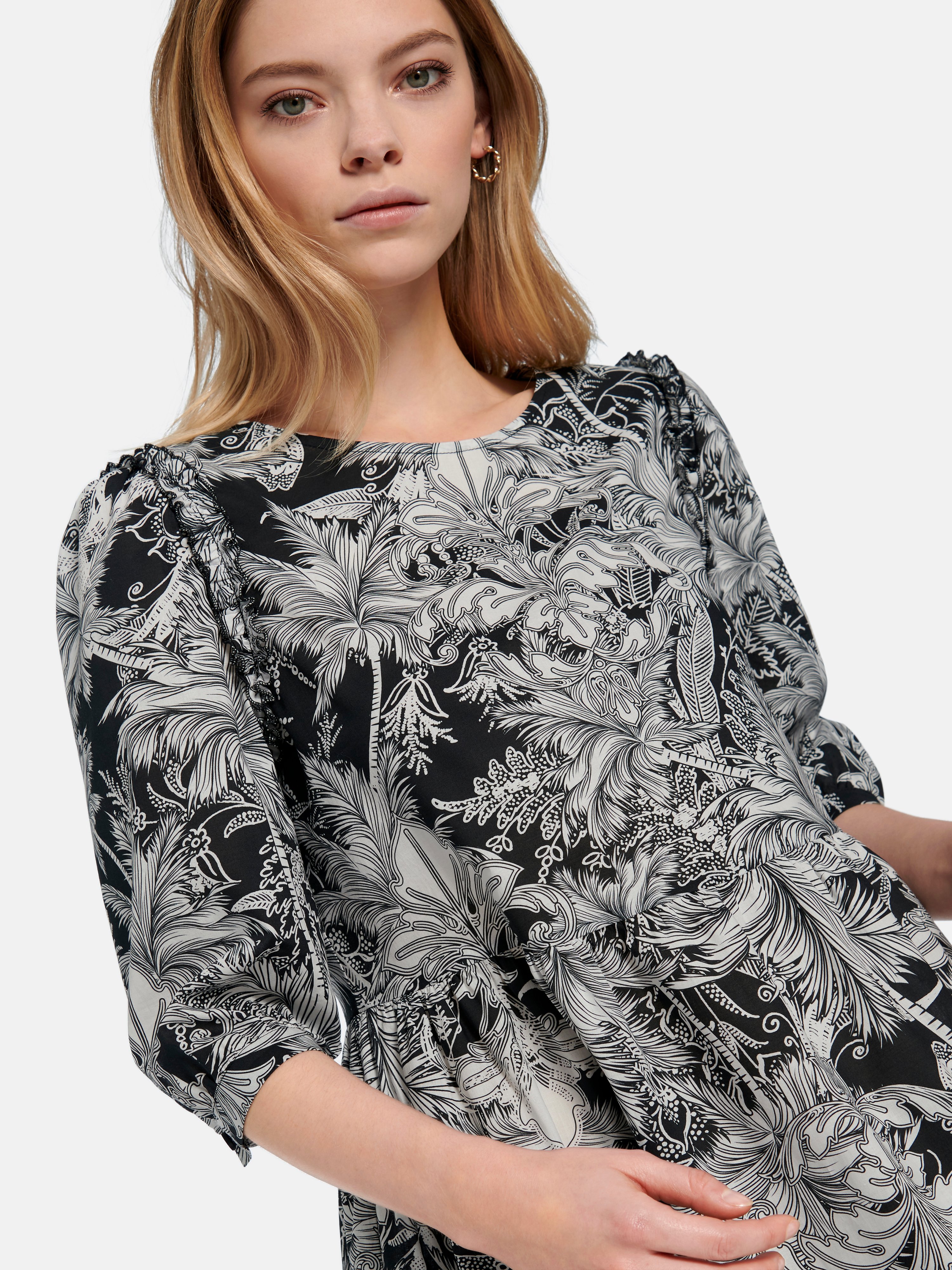 Kleid mit langem 1/2-Arm