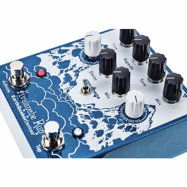 EarthQuaker Devices Avalanche Run V2
