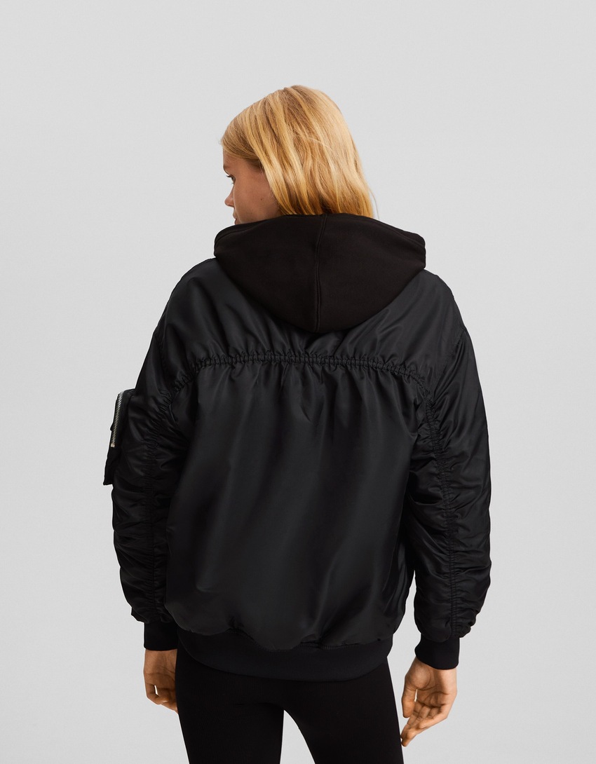 Jaqueta puffer estilo bomber em mistura de nylon