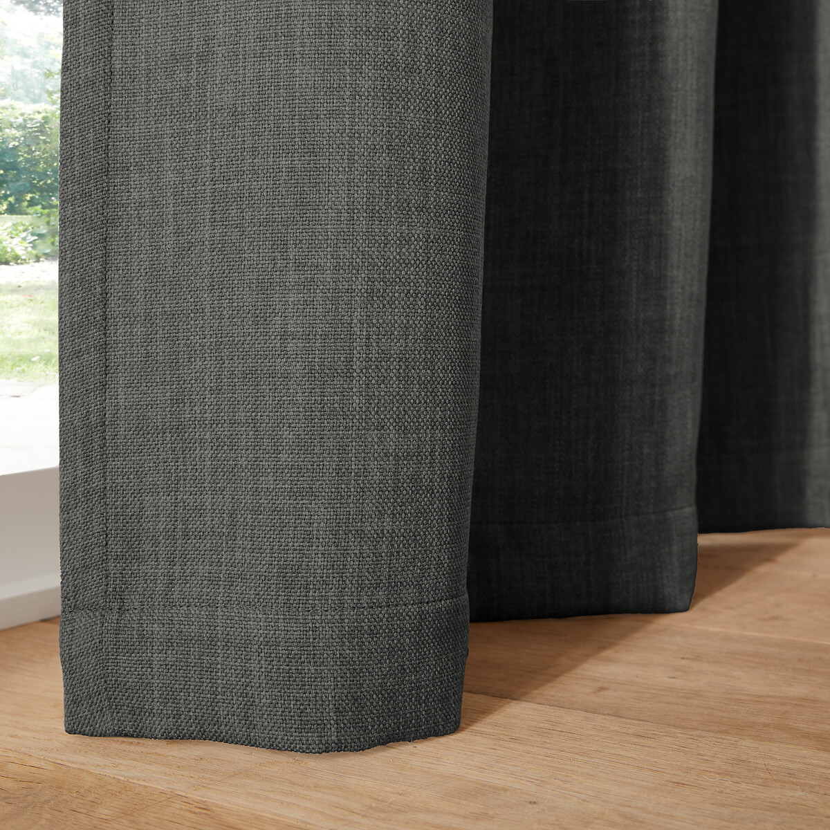 LA REDOUTE INTERIEURS<br>Cortina blackout Exurie com ilhós