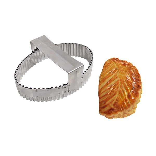 Découpoir à chaussons à poignée inox 17 cm Gobel