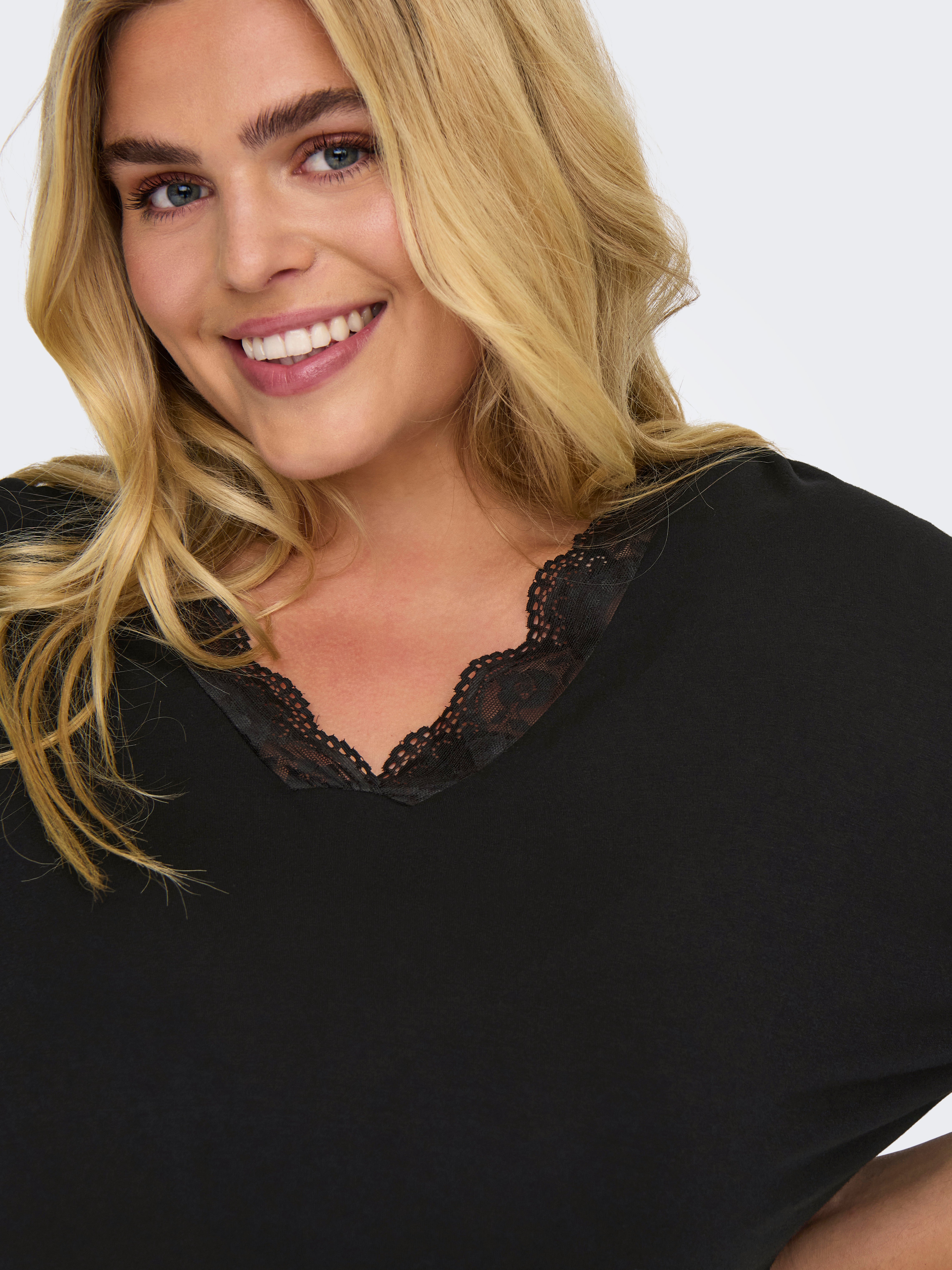CARMALLE Top Black