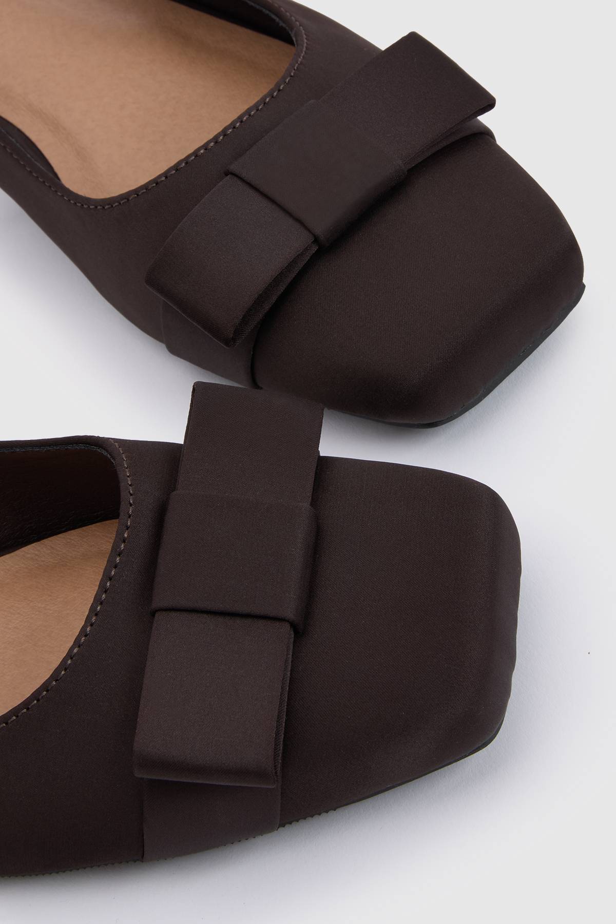 Oasis Ballerines Olivia À Bride Arrière En Satin Avec Nœud