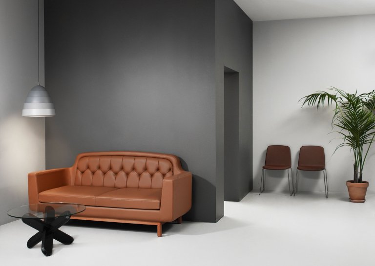 Normann Copenhagen Ding bijzettafel 75 transparant/eiken