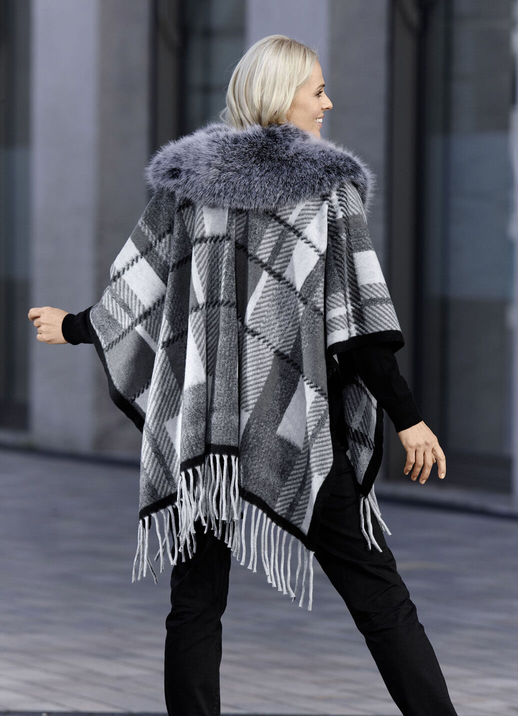 Poncho in Universalgröße