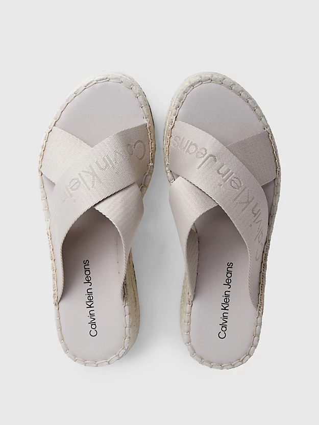 Sandálias espadrille com plataforma