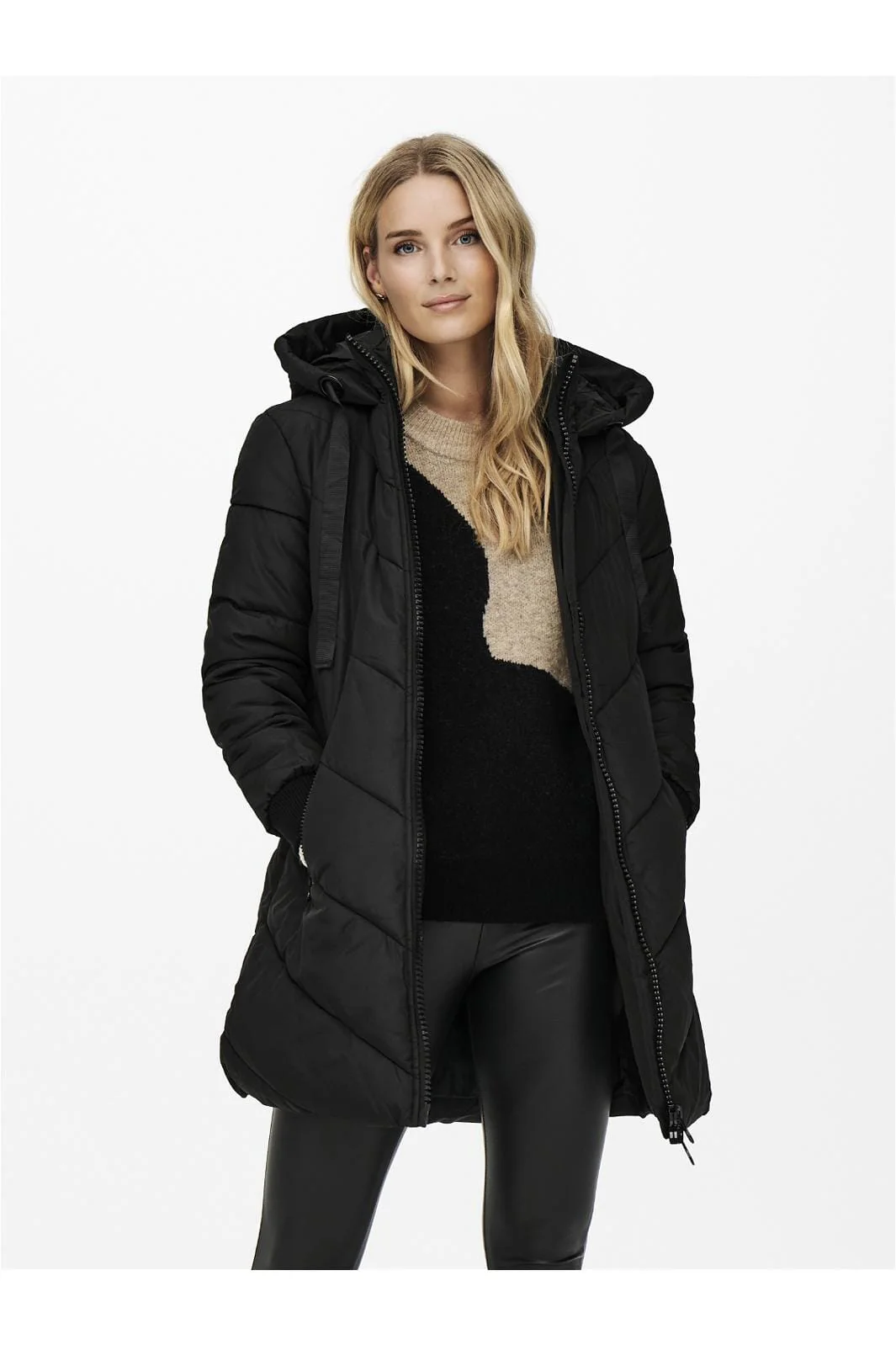 JDY JDYskylar Padded Hood Jacket 3802348 black black
