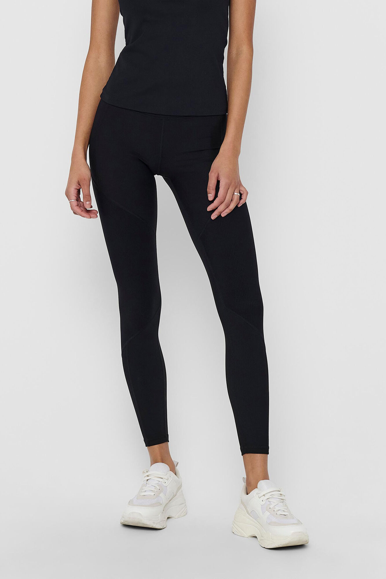 leggings compridas e elásticas