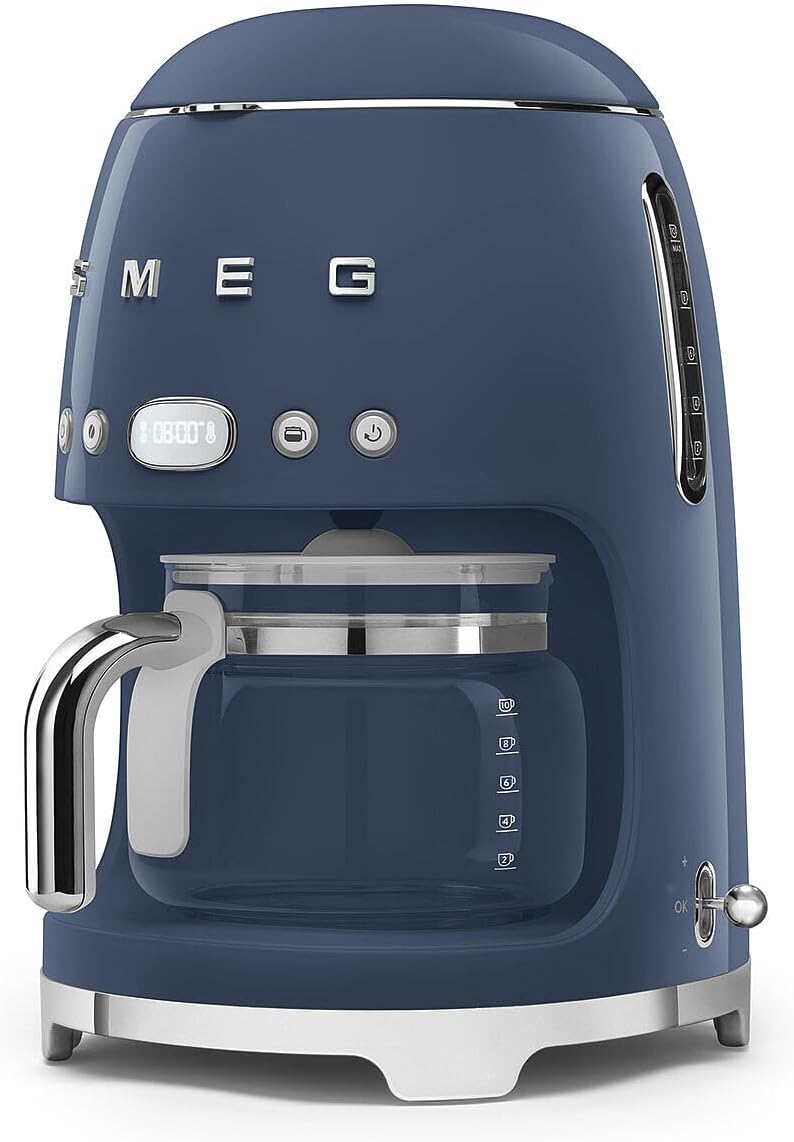 Smeg, DCF02NBEU, Filter-Kaffeemaschine, Aroma und Autostart-Funktion, Glaskaraffe bis 12 Tassen, 2 Intensitätsniveaus, Warmhaltefunktion, 1050W, Navy Blue
