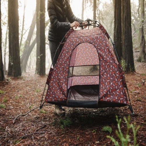 Tenda marrom para cães PLAY para uso externo