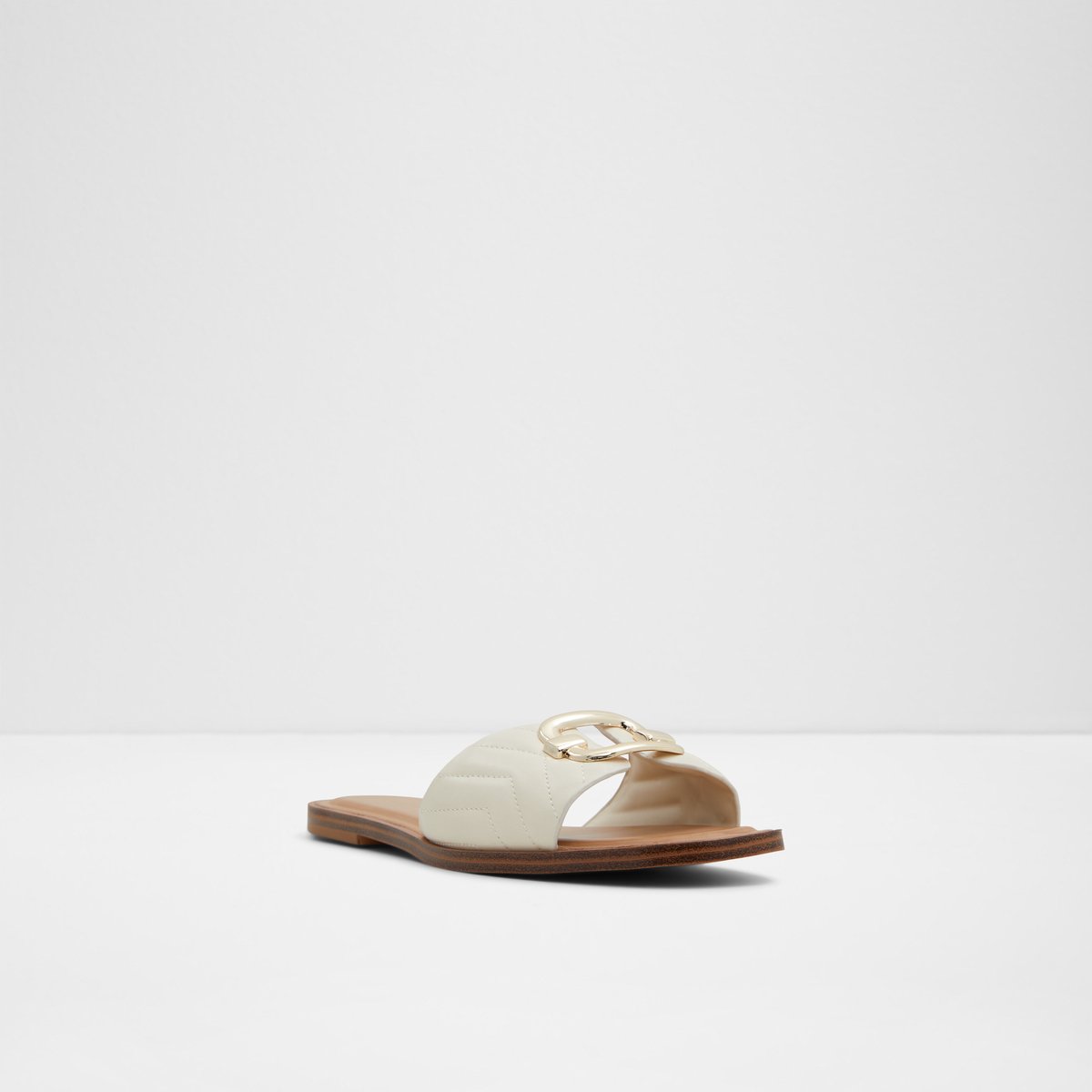 Qelajar White Women Flat Sandals