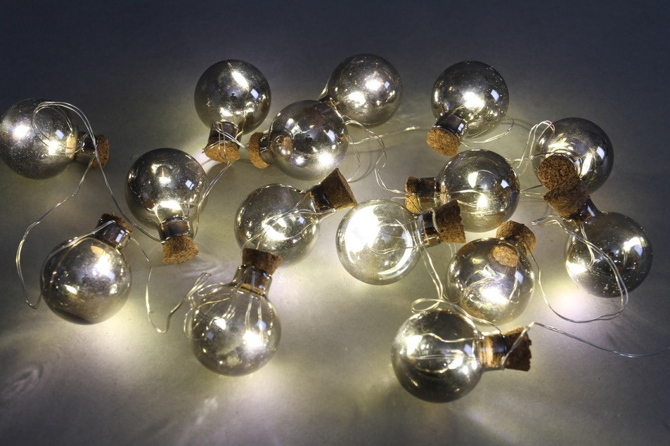 Lichterkette 'Boules' 170 cm, LED in Glaskugeln mit Korken, batteriebetrieben von fischer's lagerhaus