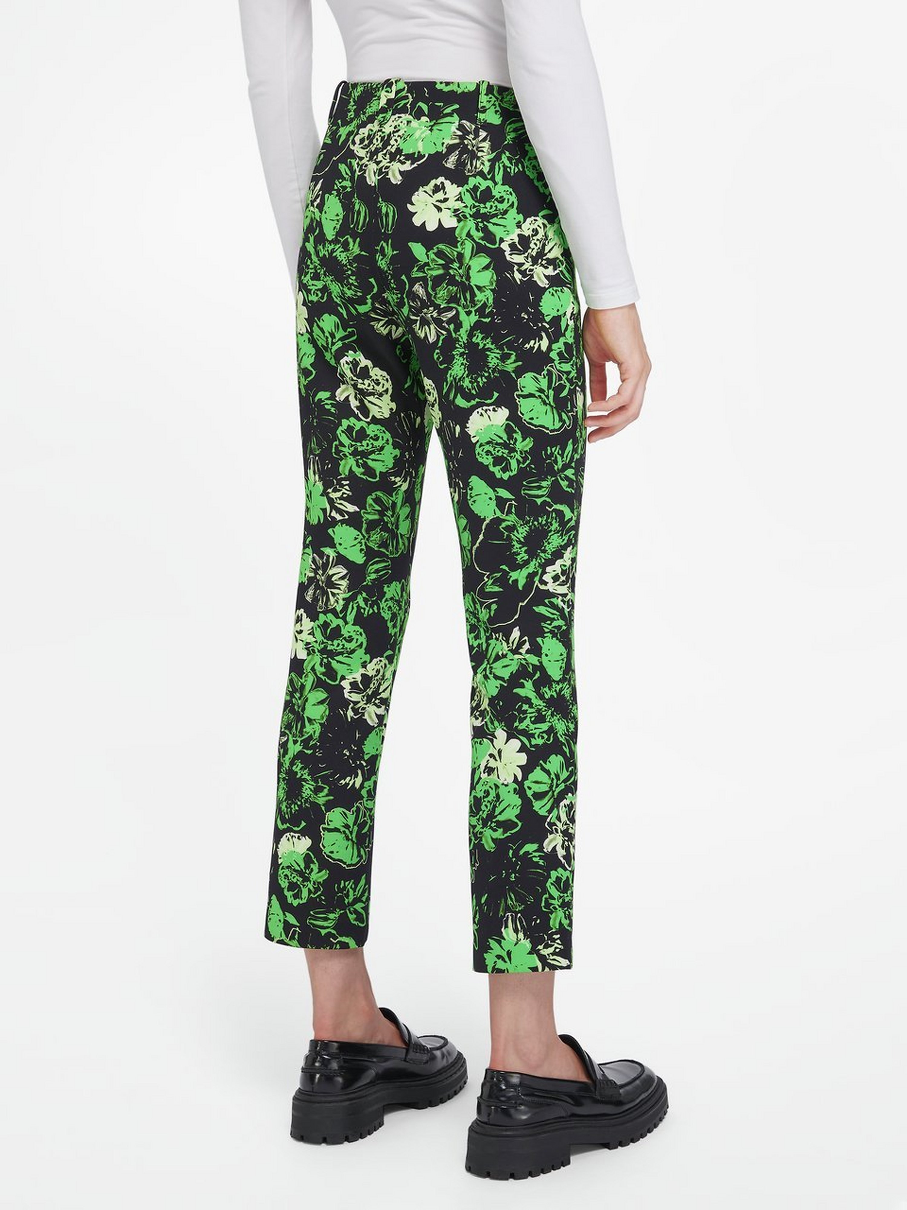 Hose mit floralem Muster