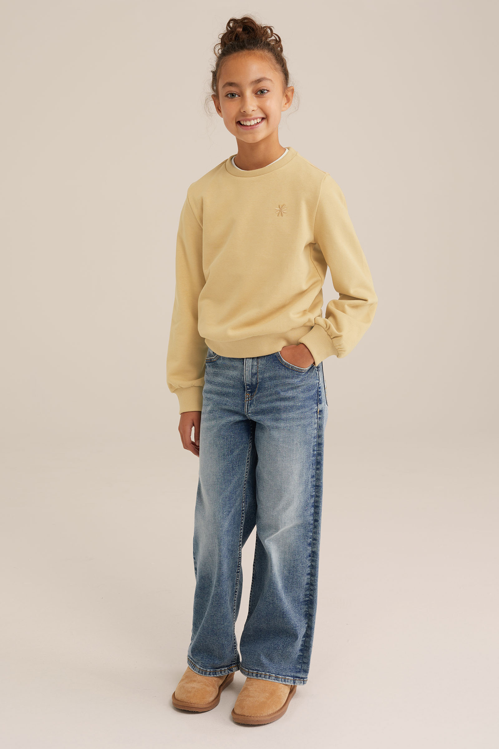 Meisjes sweater met embroidery WE Fashion Lichtbruin