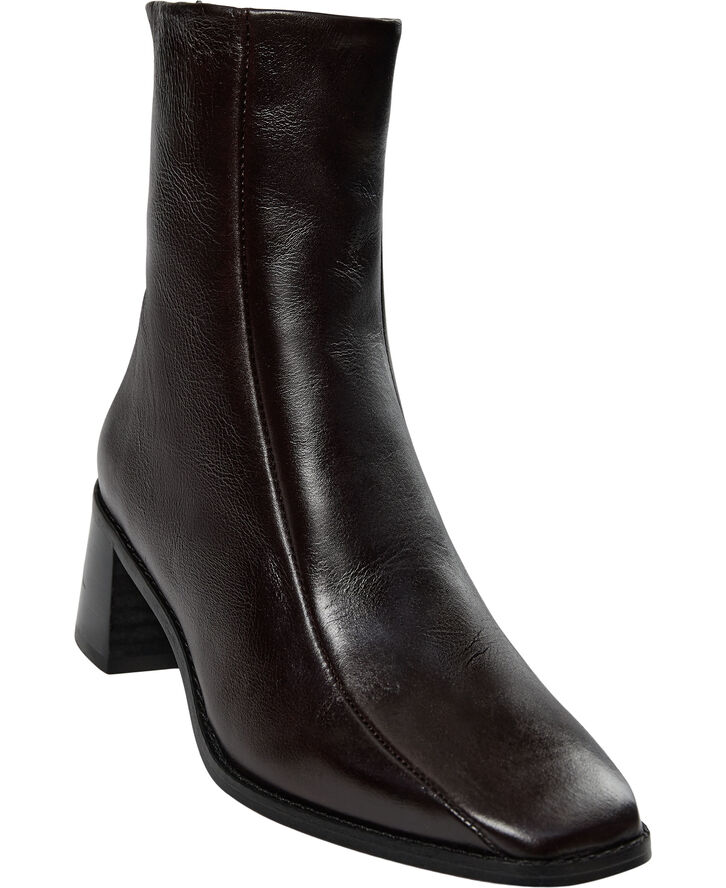 Shoe Biz Pega Dark brown