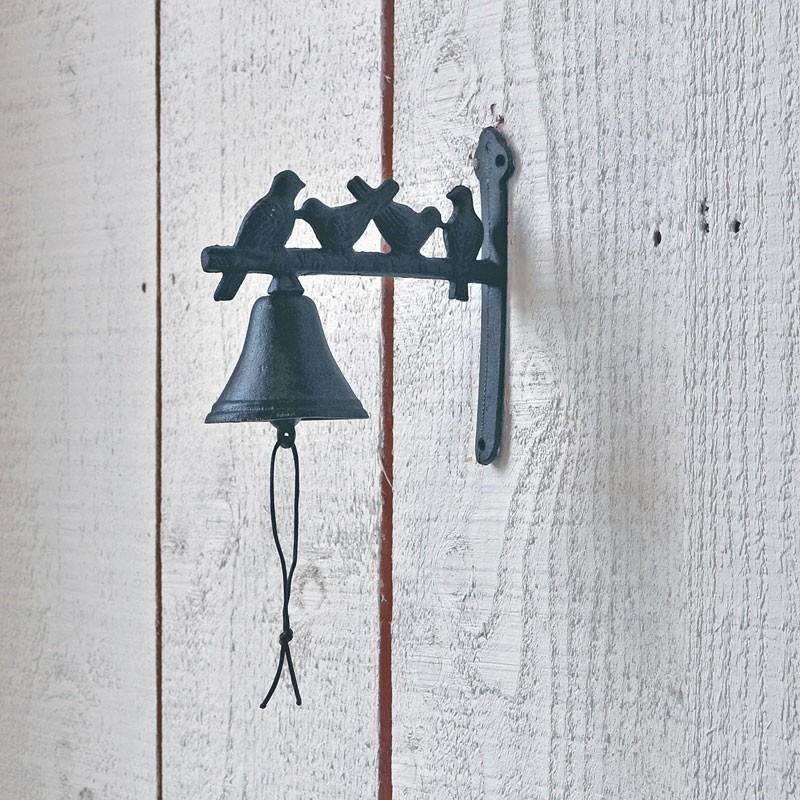 Cloche fonte aux oiseaux