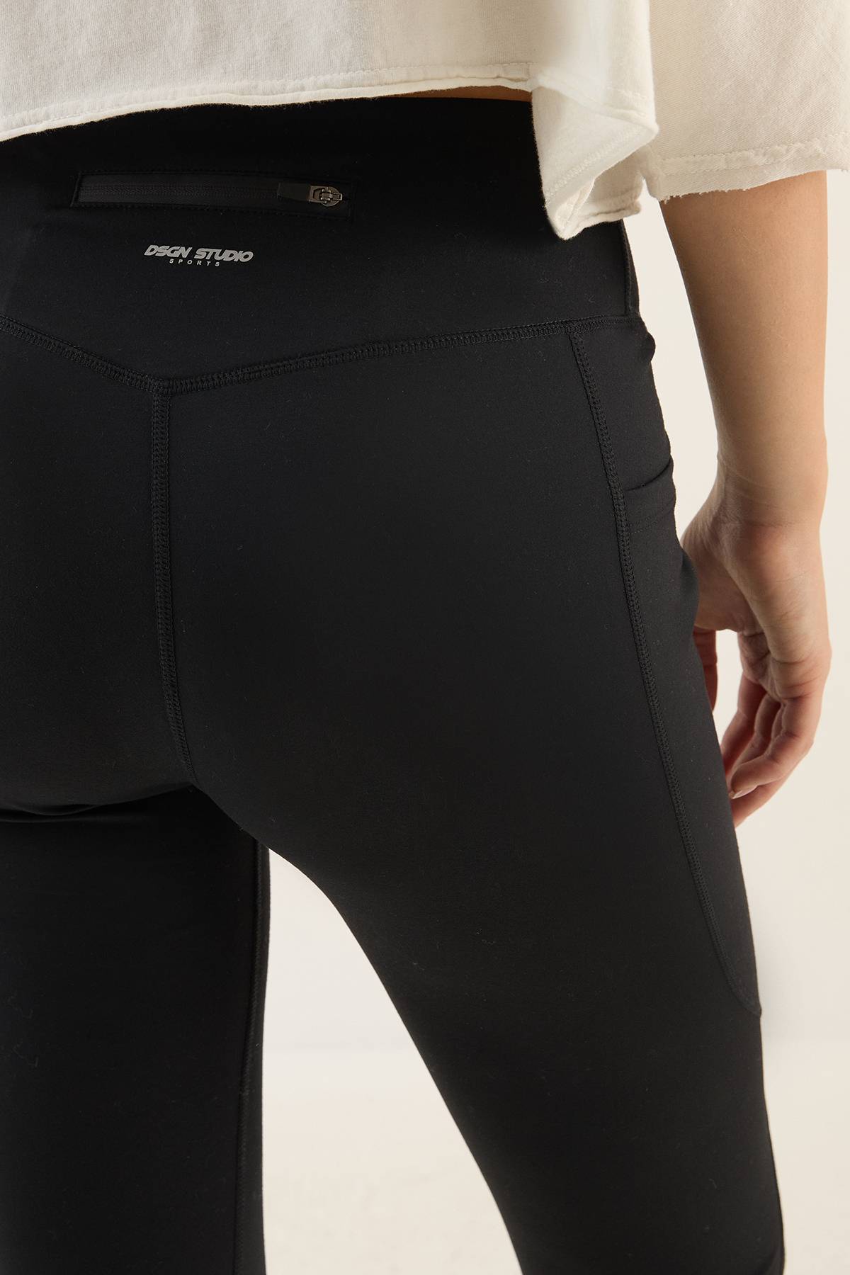 Legging de Sport DSGN Studio Taille Haute avec Détail Poche