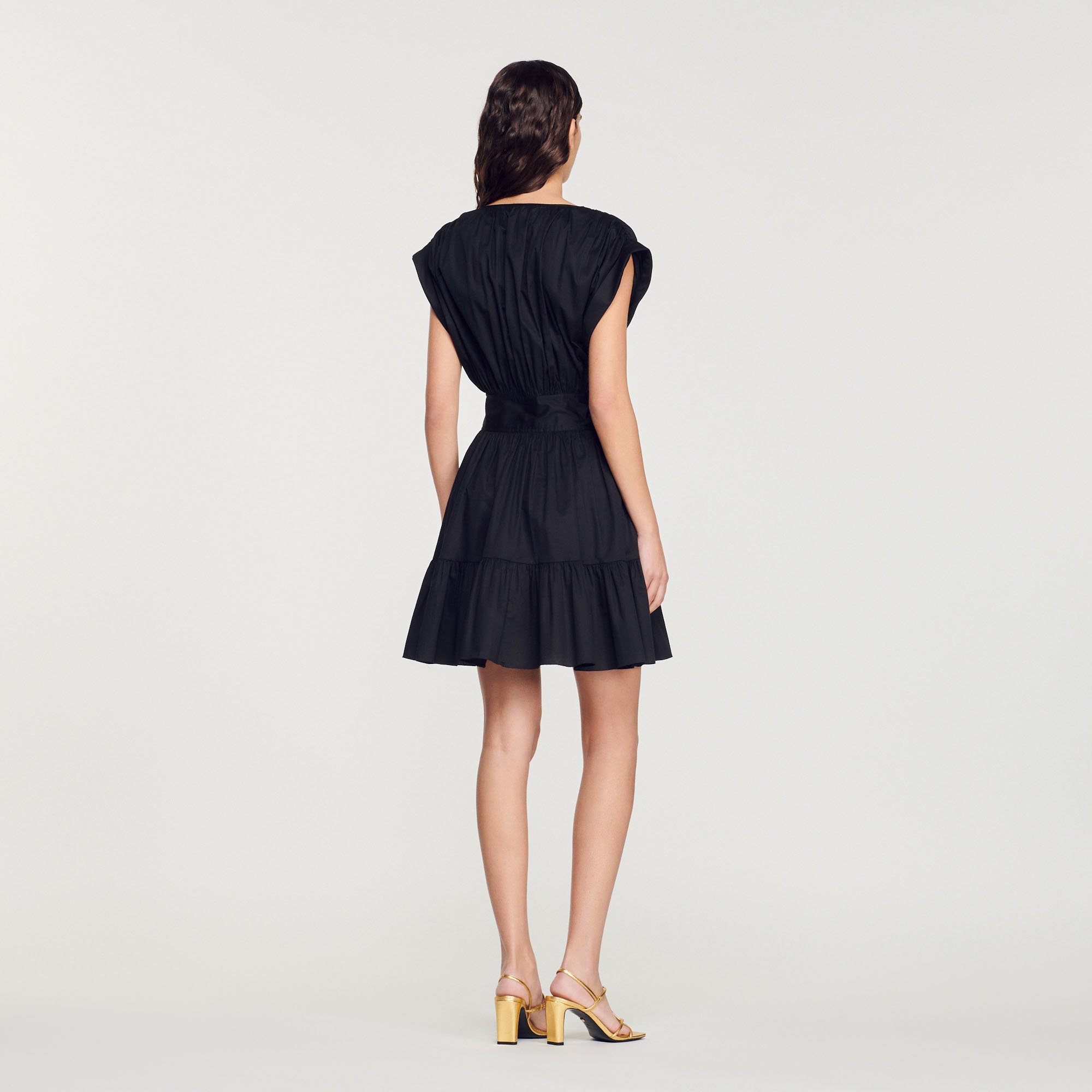 Robe courte froncee