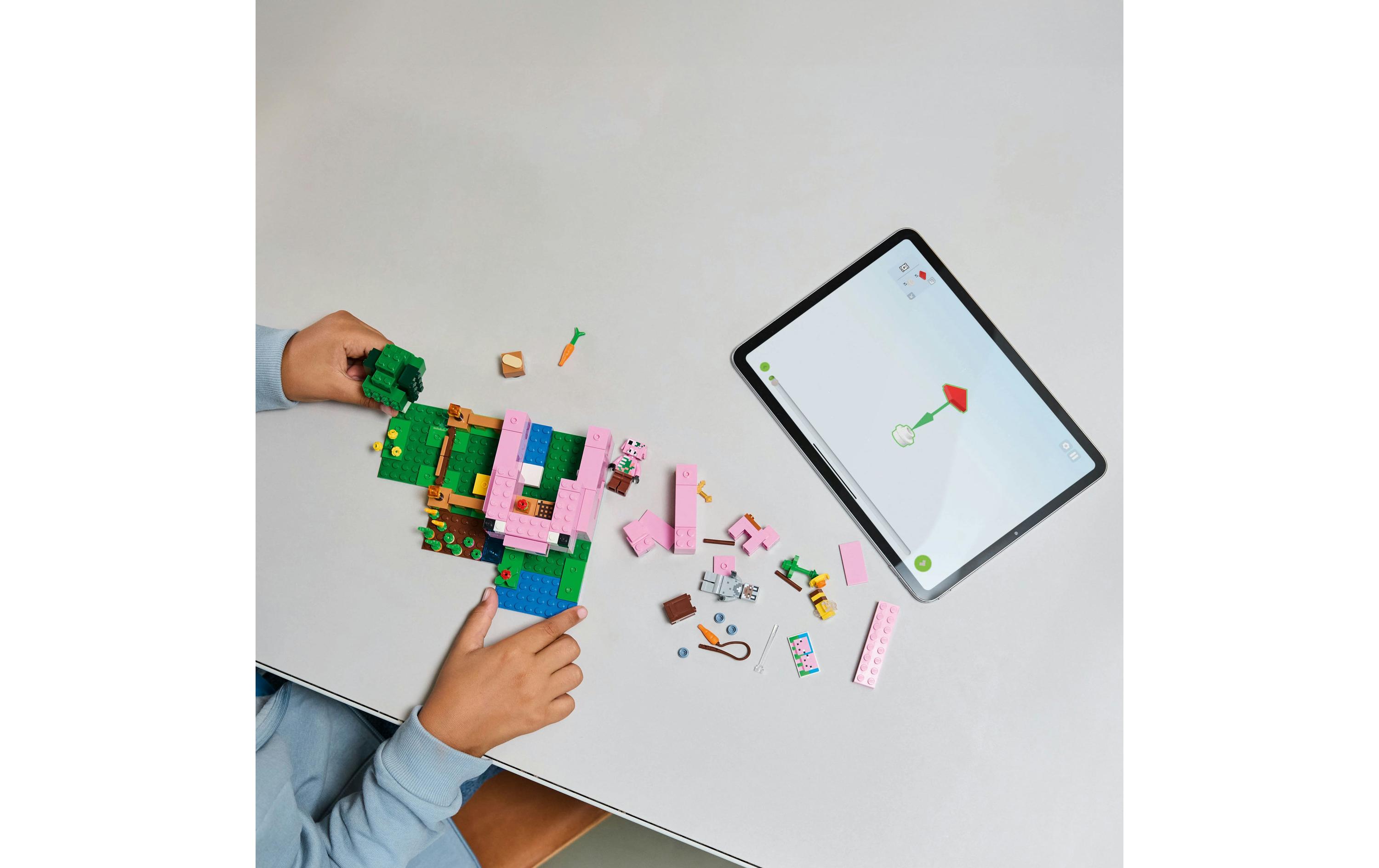 Minecraft Das Babyschwein-Haus 21268Minecraft Farm-Spielset mit Tieren, Feldfrüchten und Zombie