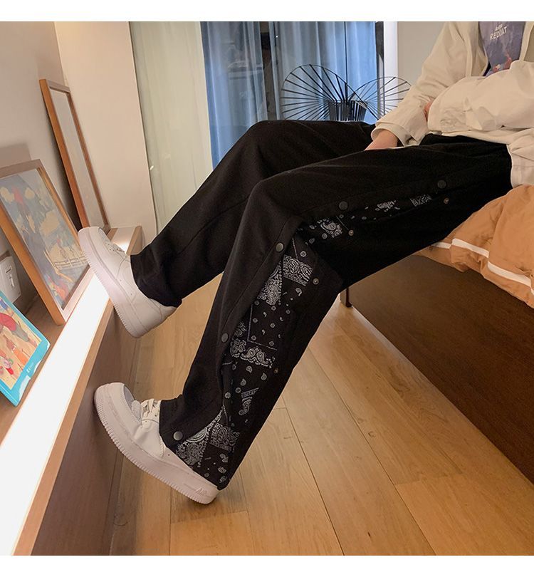 Oakjam - Crop Paisley Panel Sweatpants