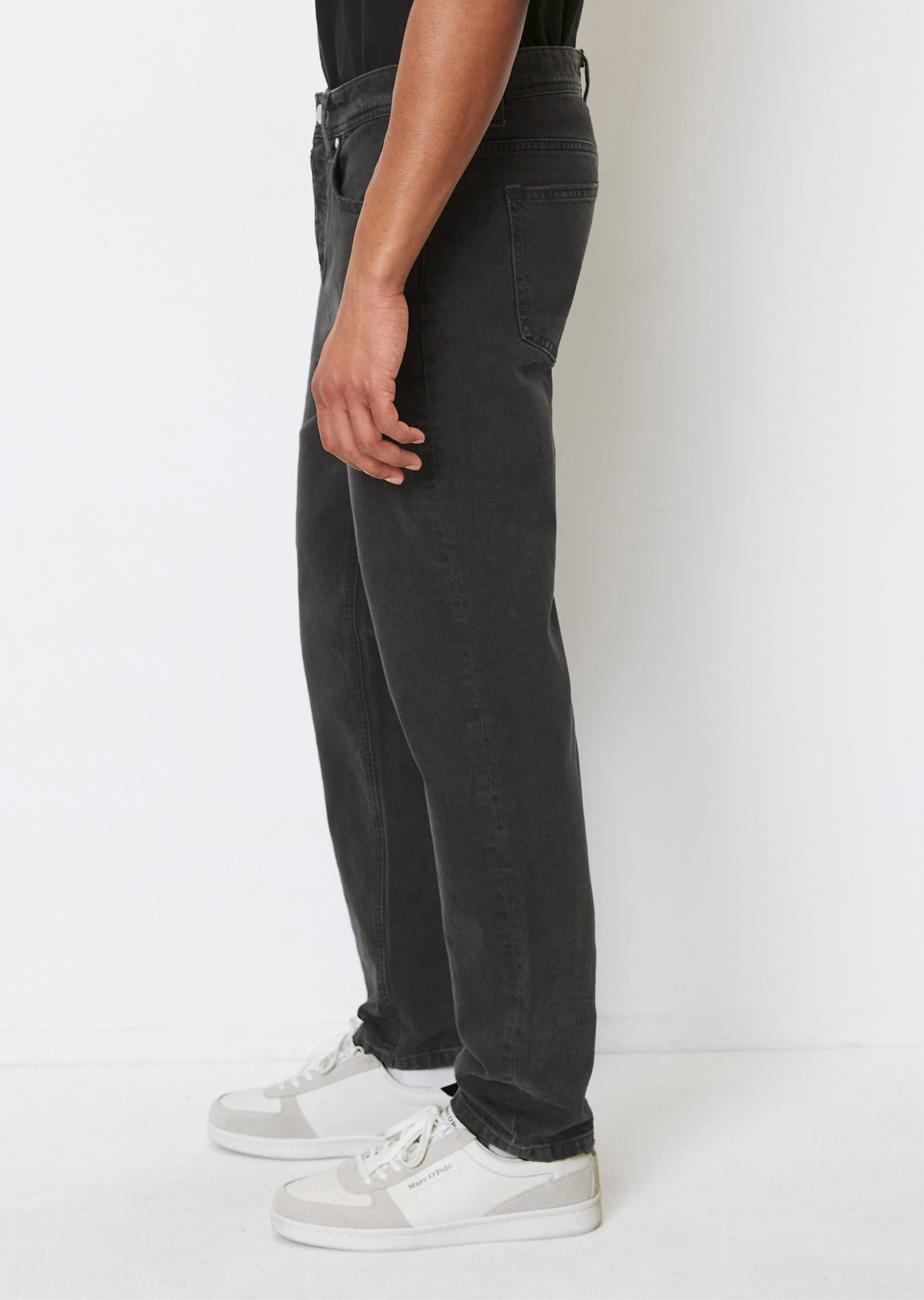 Jeans Modell LINUS slim tapered aus Organic Cotton