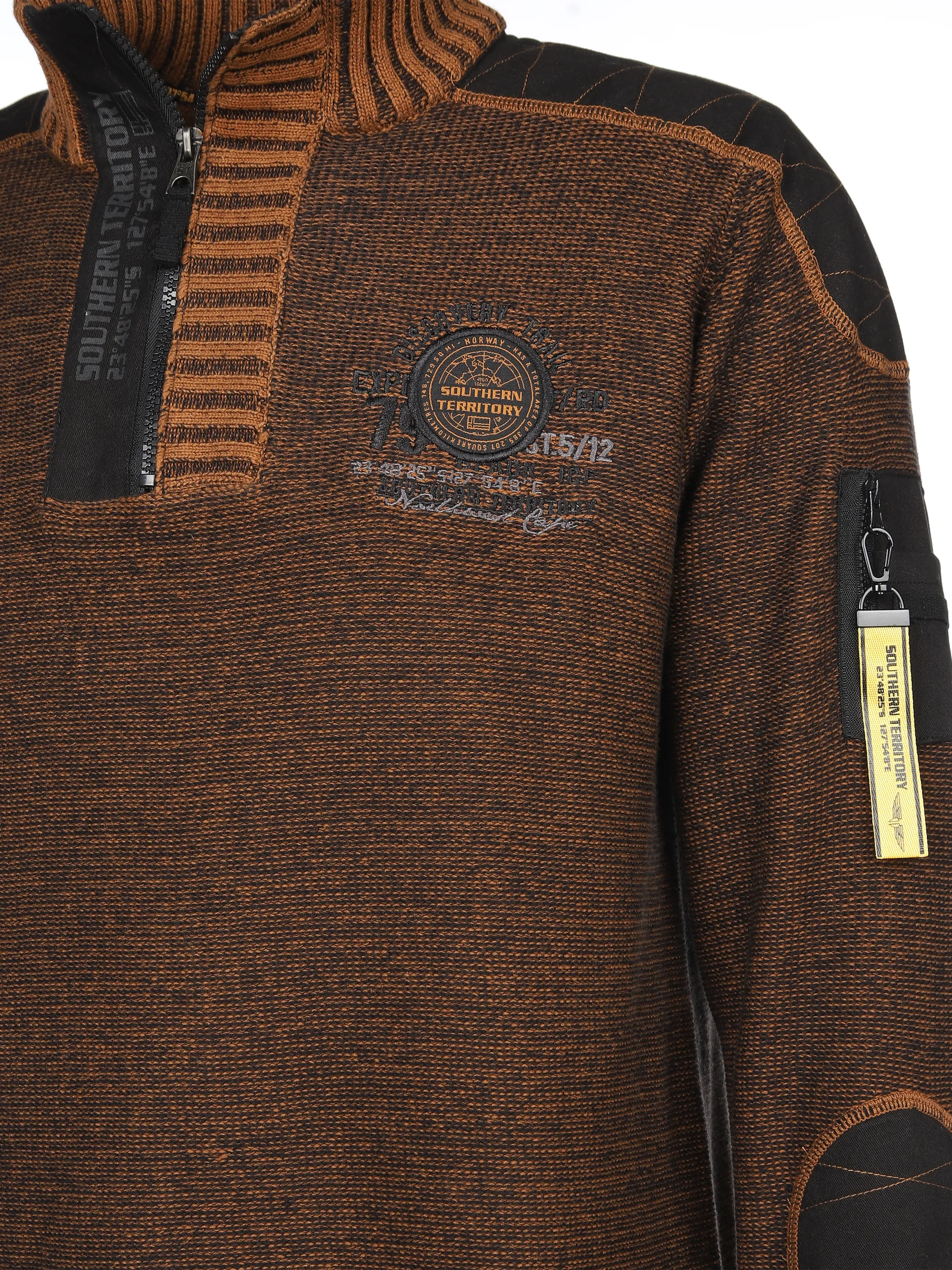 Herren Stricktroyer mit vielen Details