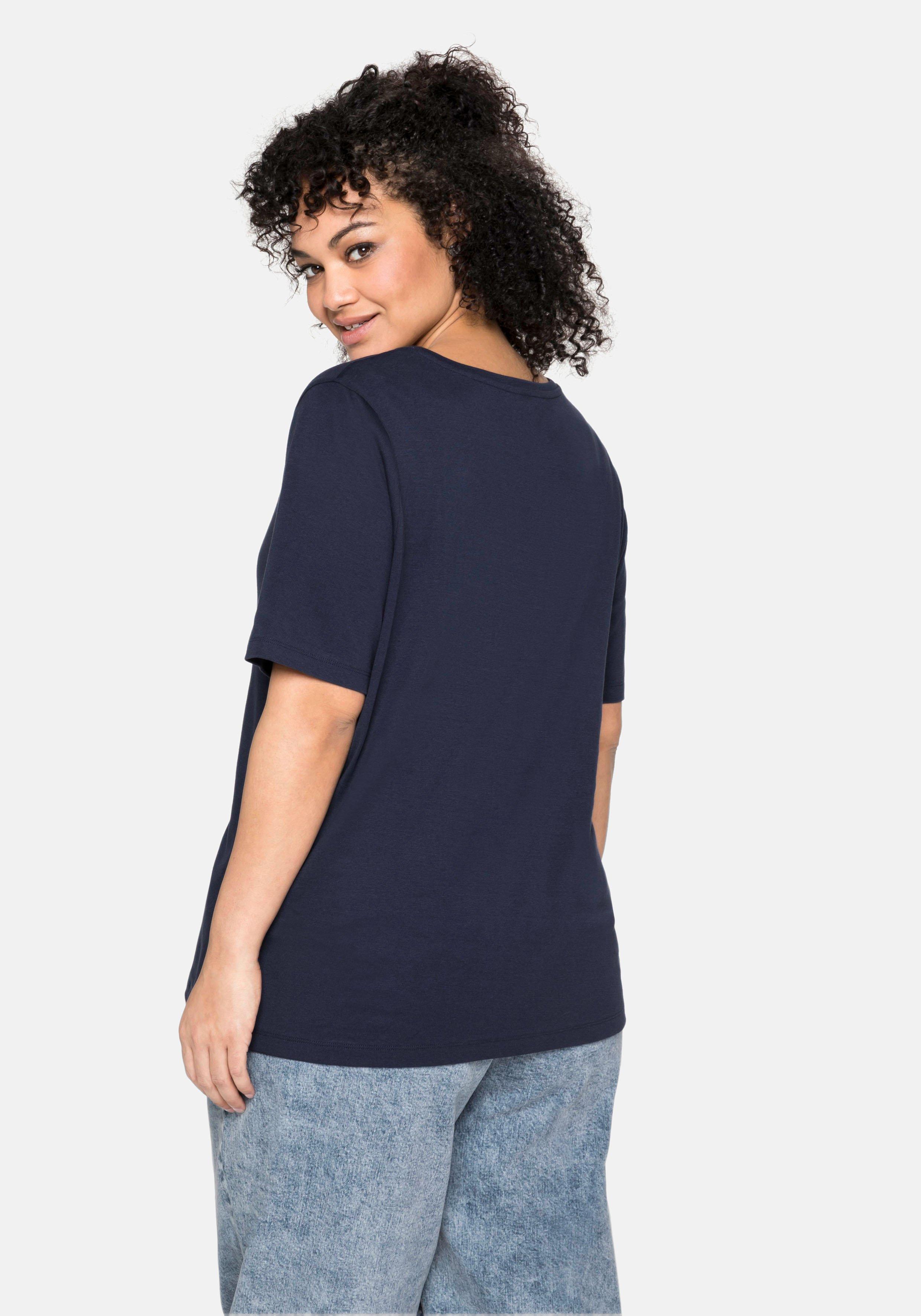 T-Shirt mit tiefem Ausschnitt und längerem Ärmel