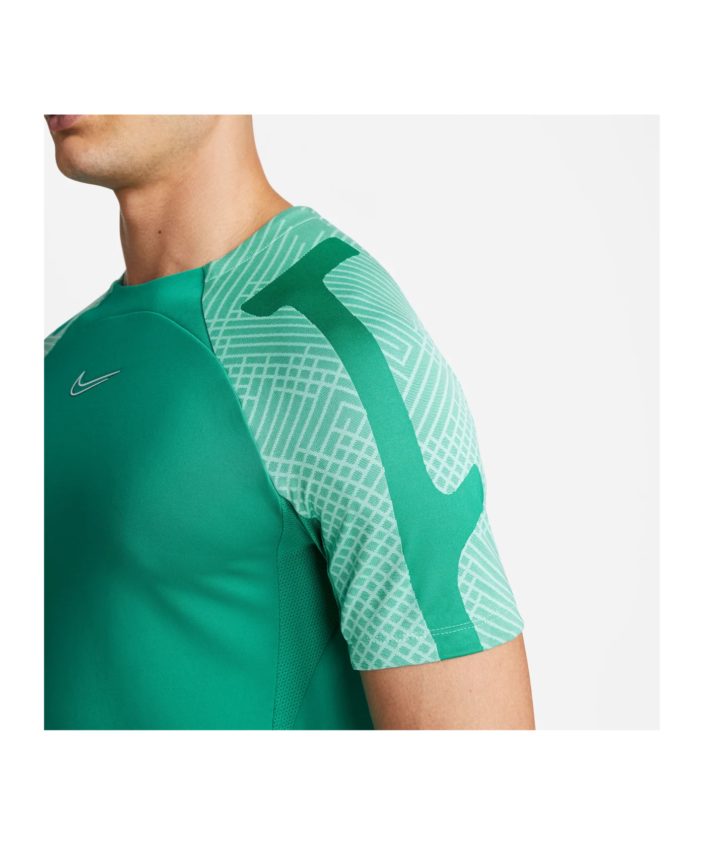 Nike Strike 22 T-Shirt Grün Weiss F370