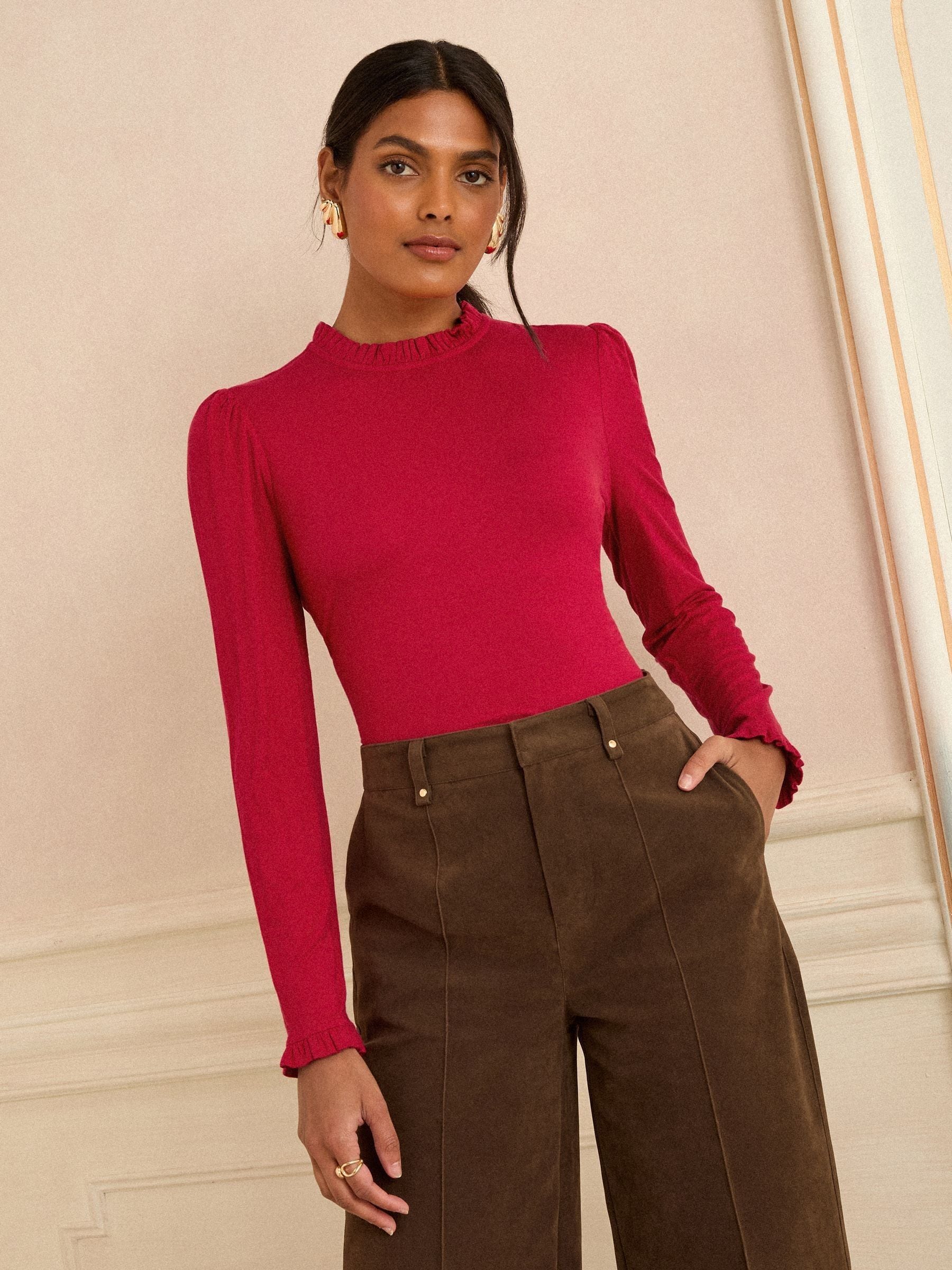Bes en blauw - Love & Roses jersey top met ruches aan de hals en lange mouwen