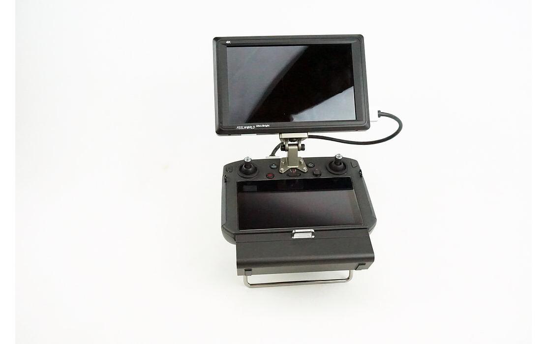 Monitorhalterung SC PRO Enterprise zu M300 SmartcontrollerMonitor Halterung für den DJI Matrice 300 Smartcontroller
