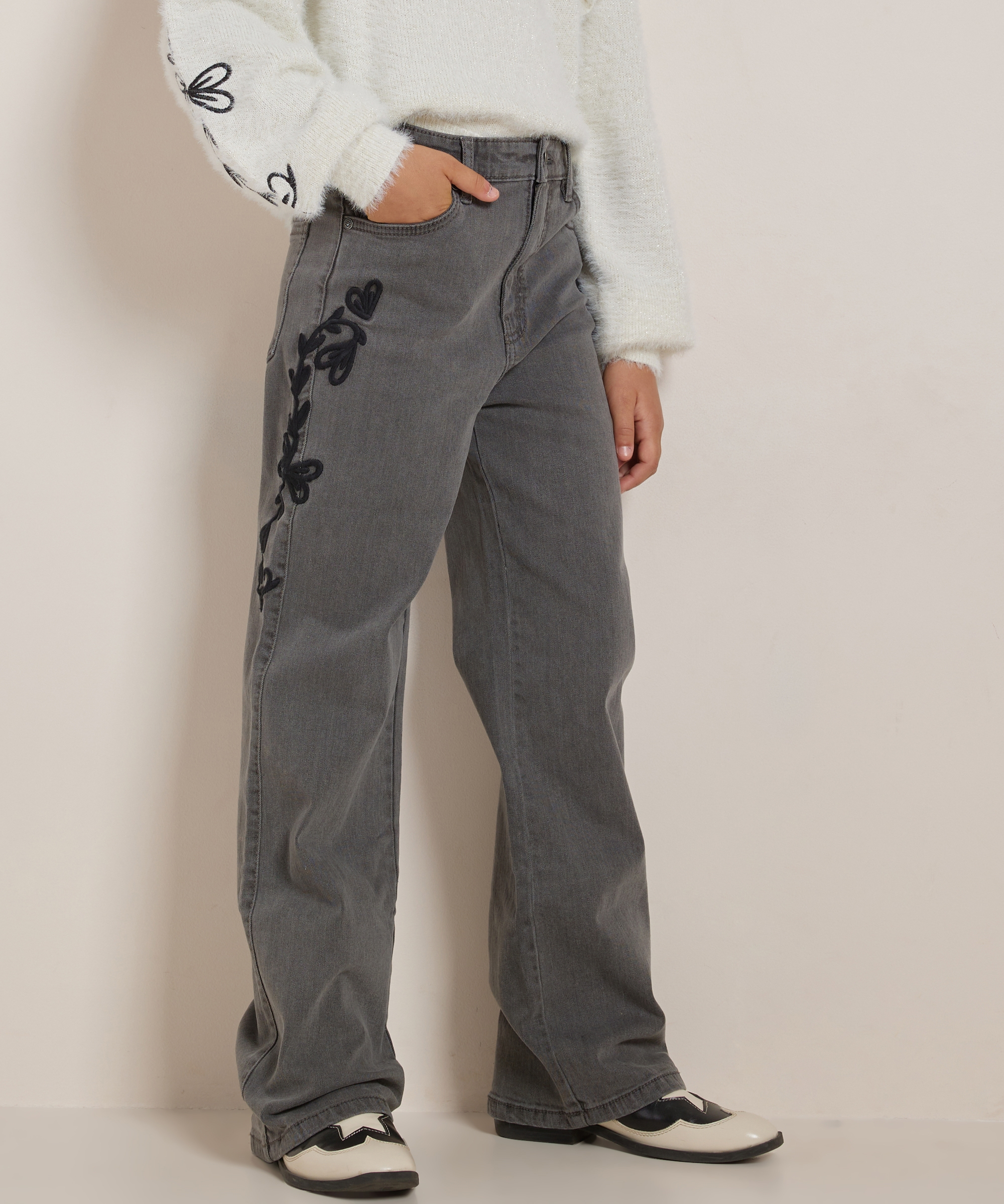wide fit jeans met embroidery