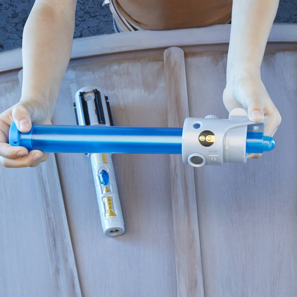 STAR WARS -LIGHT SABER FORGE SABRE ELECTRONIQUE