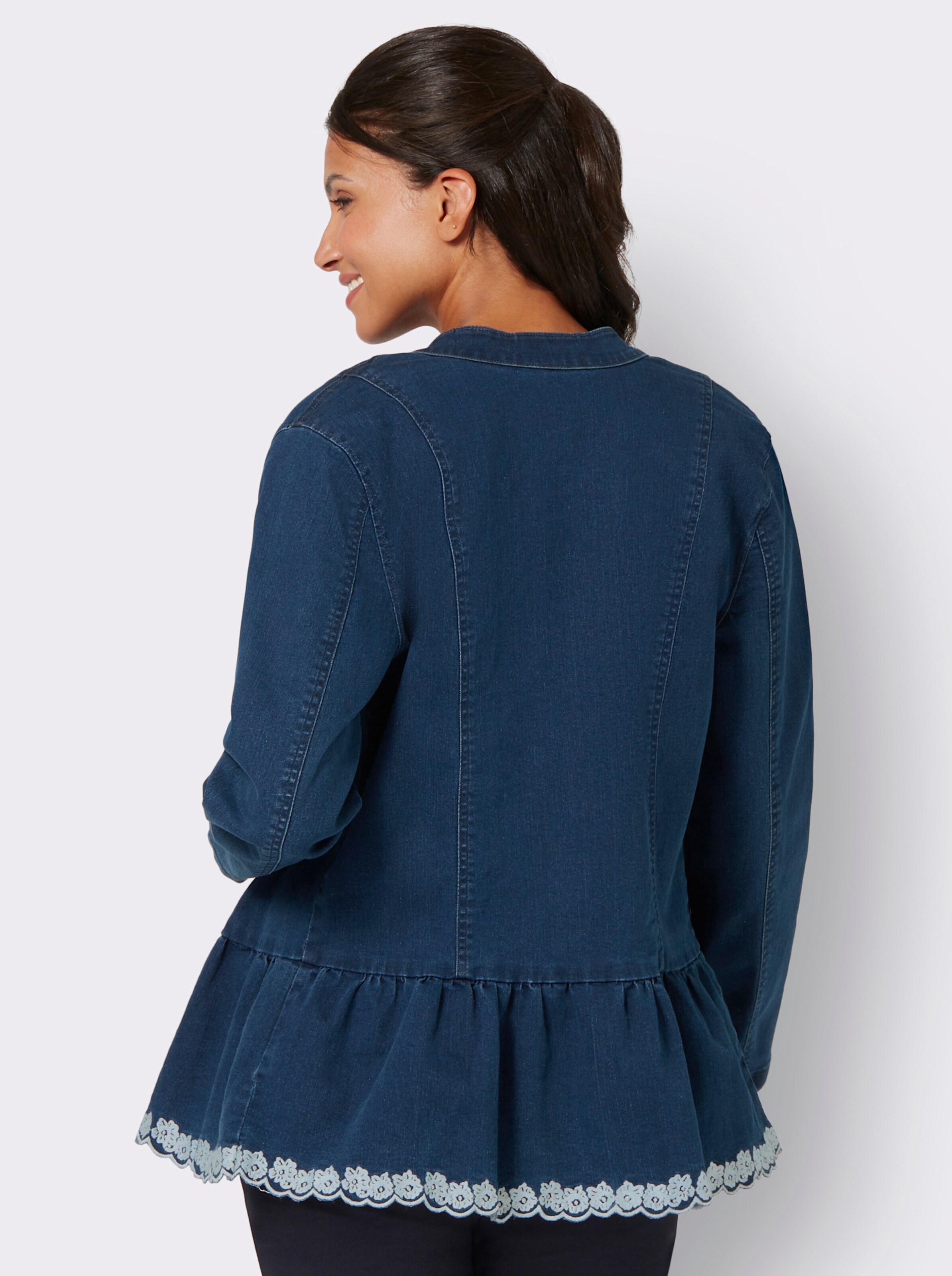 Jeansjacke mit dekorativer Stickerei